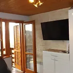 Zoltan Borhaza 3*