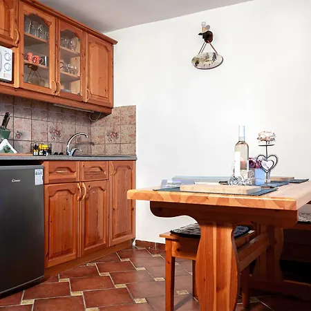 Zoltan Borhaza Tihany