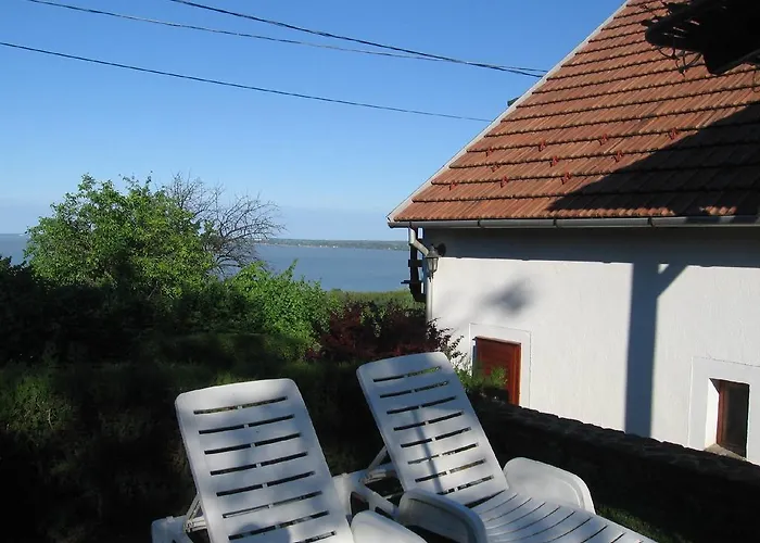 Zoltan Borhaza Tihany