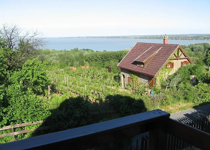 Zoltan Borhaza Tihany